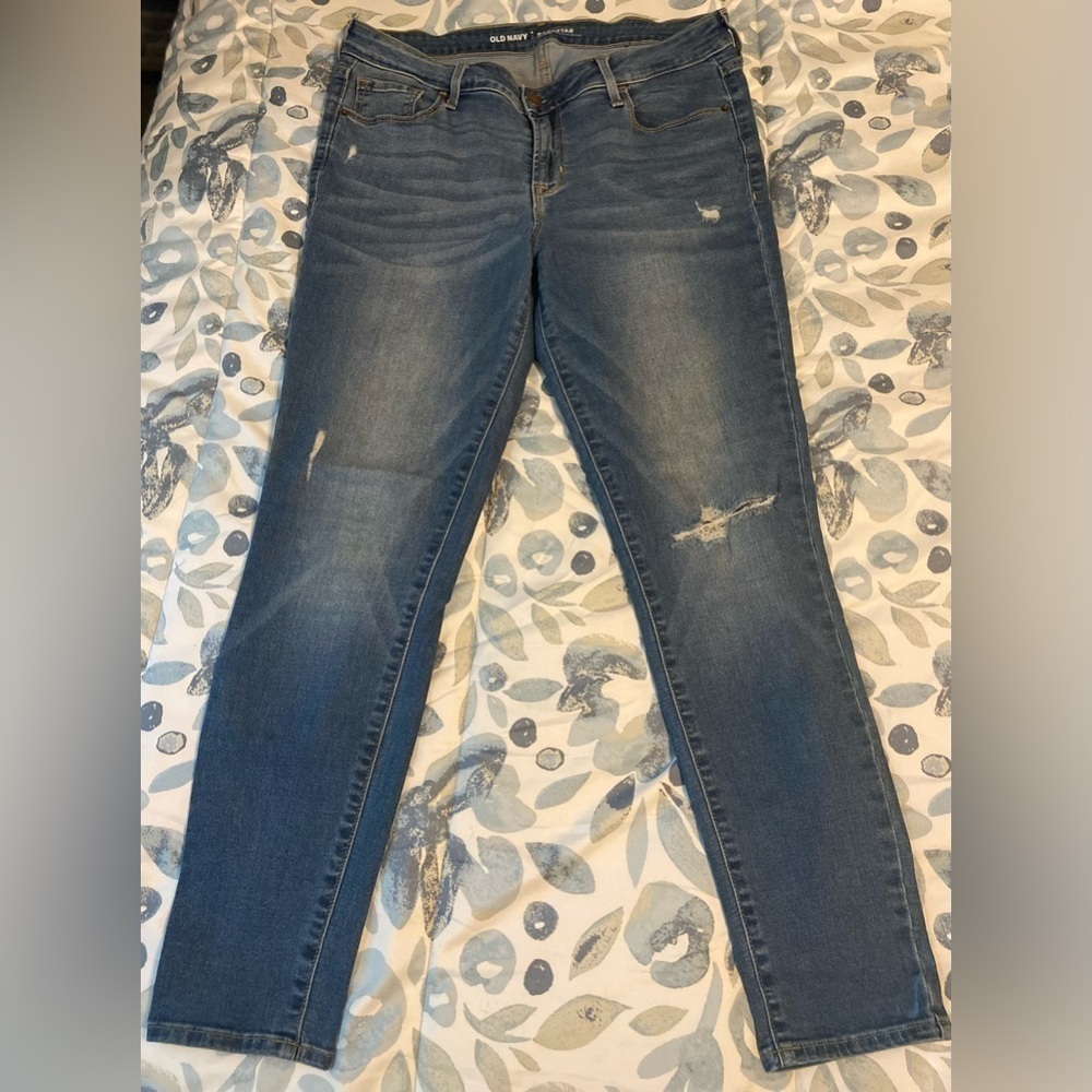 Old Navy Rock Star Mid Rise Jeans 8 Short